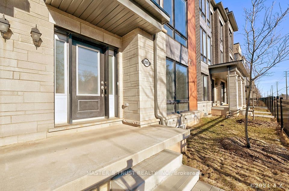 2501 Littlefield Crescent, Oakville, ON L6M 5L9 – photo 2