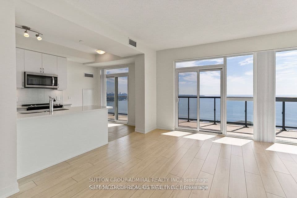 38 Annie Craig Drive 4305, Toronto, ON M8V 0A8 – photo 2