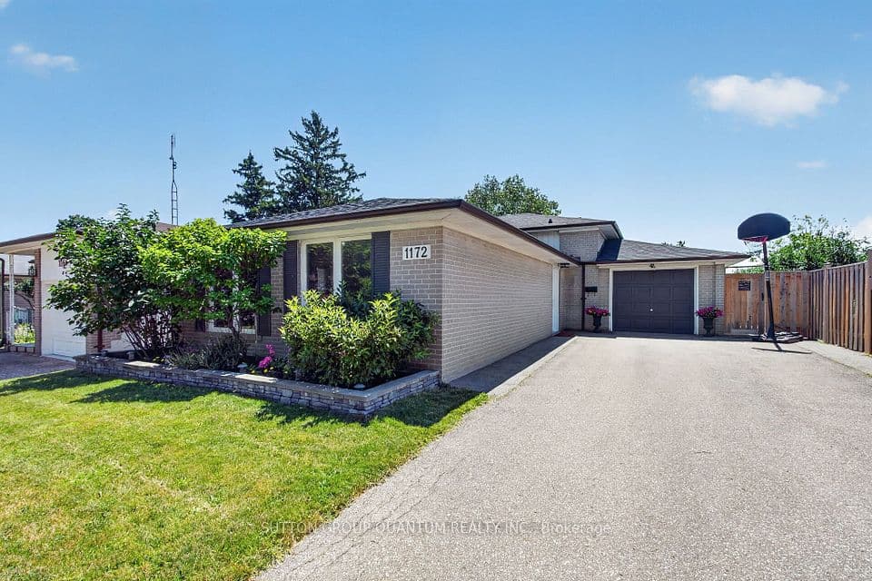 1172 Chada Avenue, Mississauga, ON L5C 1P9 – main photo