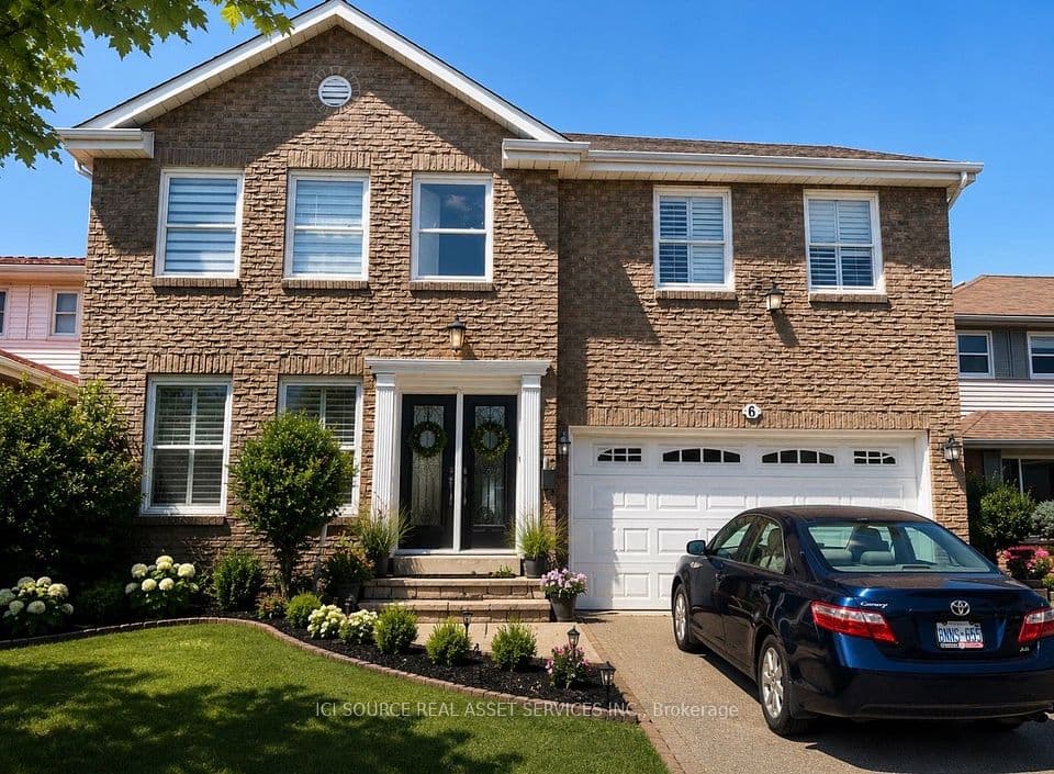 6 Macdougall Drive, Brampton, ON L6S 3P5 – main photo