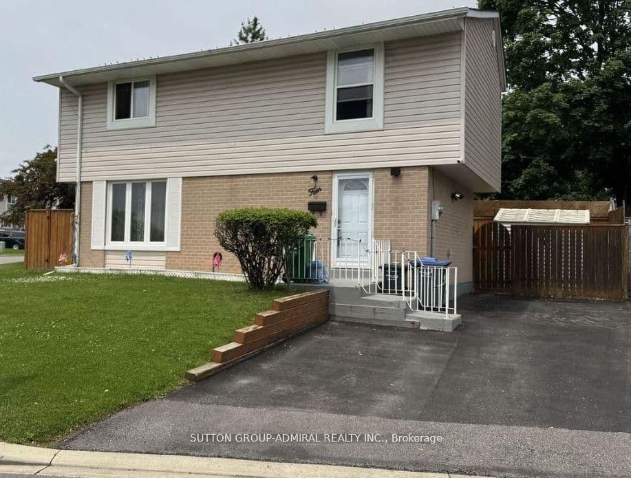 4 Hardcastle Court, Brampton, ON L6S 2A9 – main photo