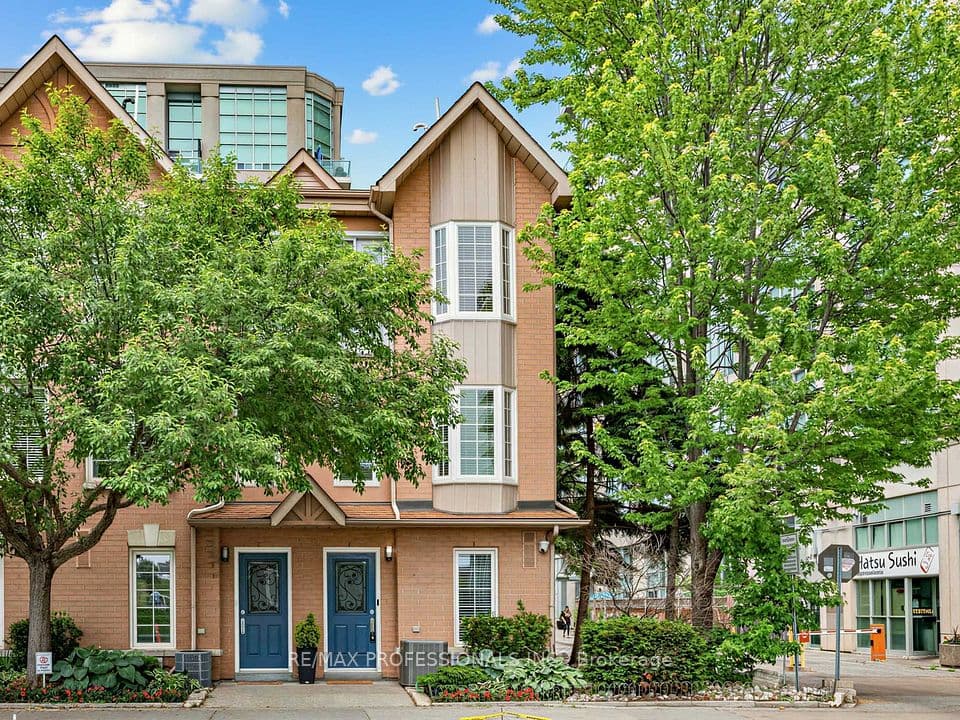 220 Manitoba Street 32, Toronto, ON M8Y 4G7 – main photo