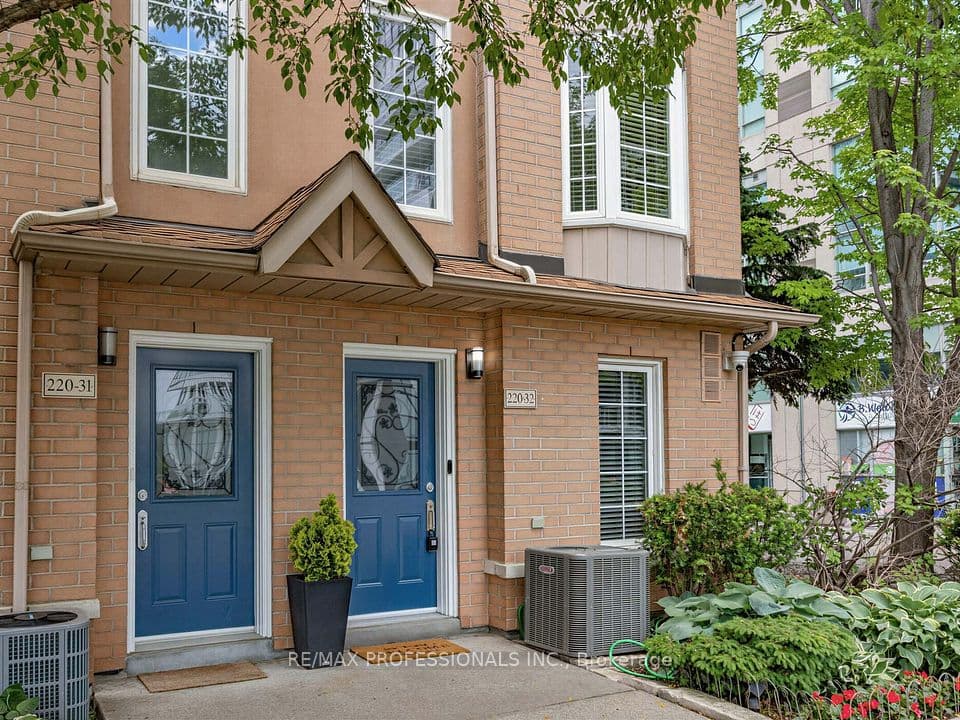 220 Manitoba Street 32, Toronto, ON M8Y 4G7 – photo 3