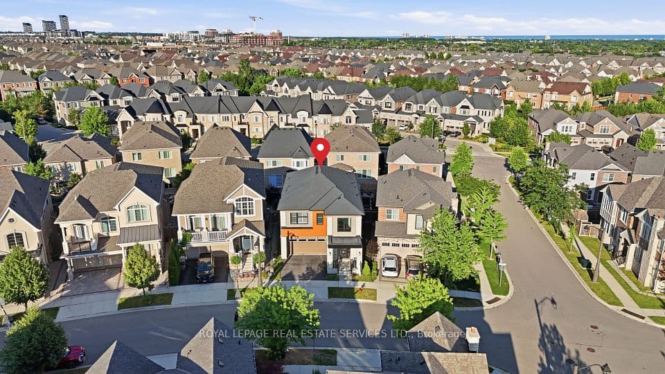 272 Wisteria Way, Oakville, ON L6M 1L3 – photo 2