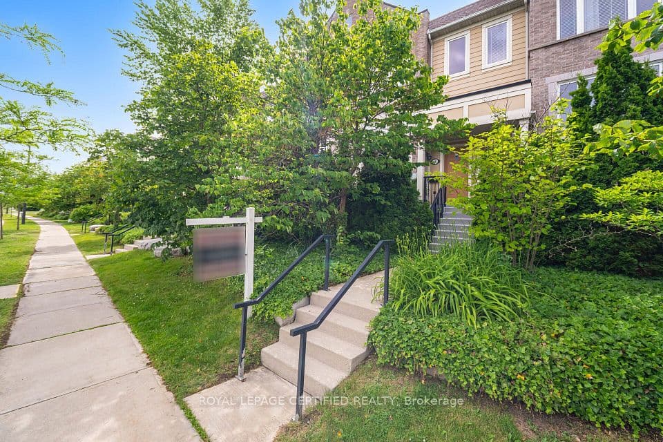 4861 Half Moon Grove 16, Mississauga, ON L5M 8C7 – main photo