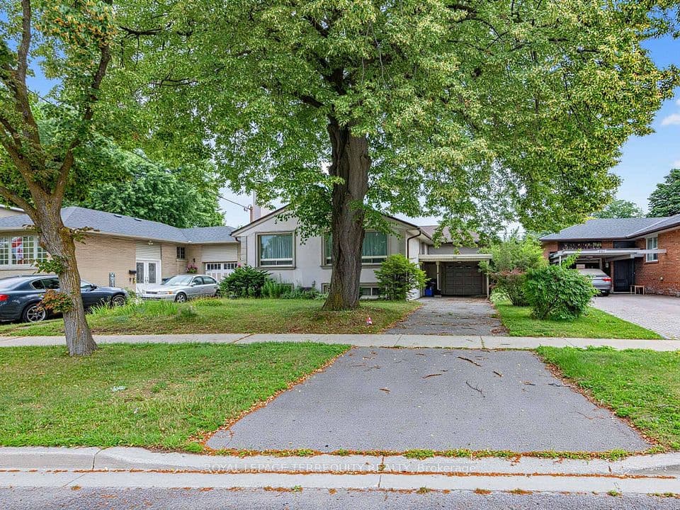 359 Renforth Drive, Toronto, ON M9C 2L8 – photo 3