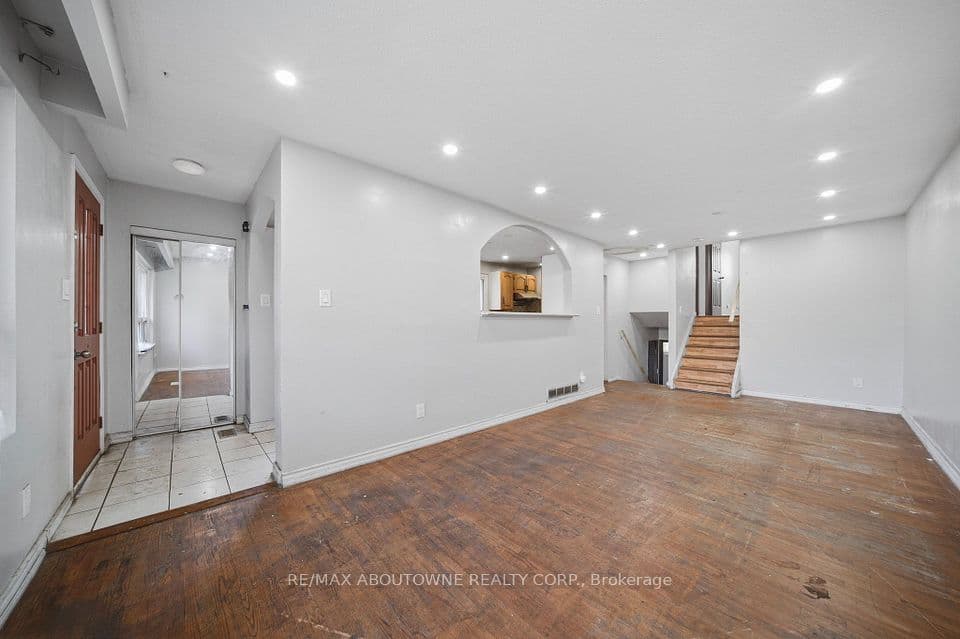 34 Seaborn Road, Brampton, ON L6V 2C1 – photo 3