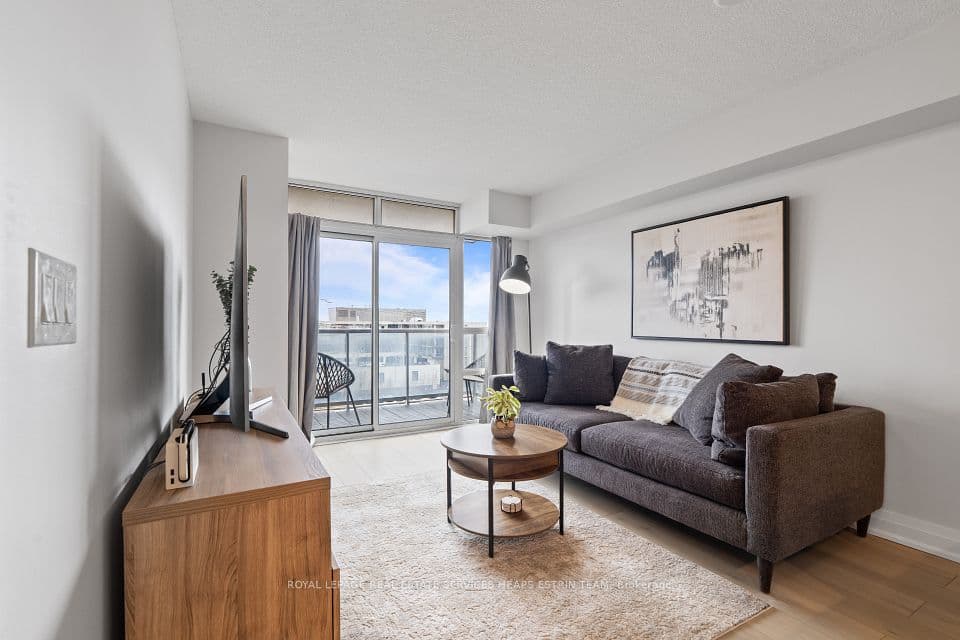 3 Michael Power Place 606, Toronto, ON M9A 0A2 – main photo