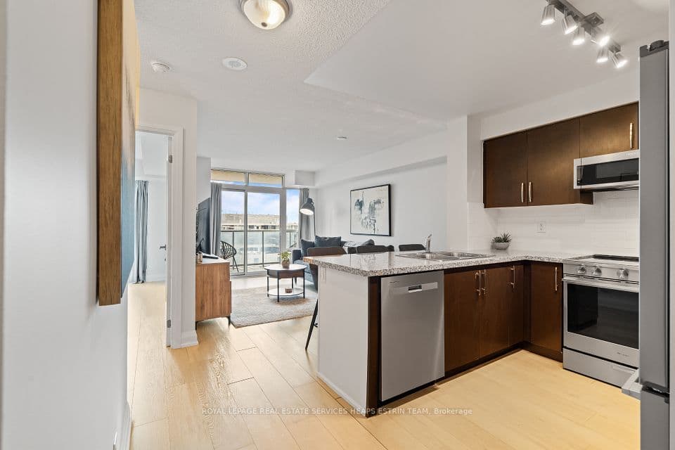3 Michael Power Place 606, Toronto, ON M9A 0A2 – photo 3