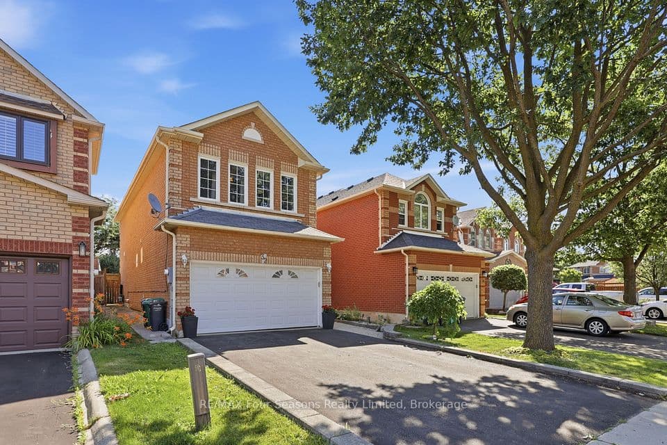 32 Faithknight Court, Brampton, ON L7A 1H9 – photo 3