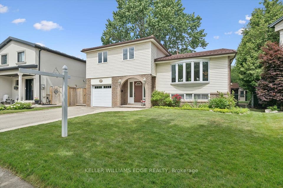 495 Tipperton Crescent, Oakville, ON L6L 5E1 – main photo