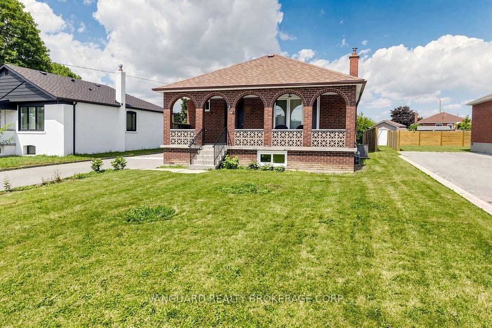 22 Nash Drive, Toronto, ON M3M 2L3 – photo 2