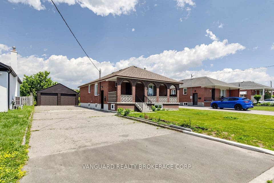 22 Nash Drive, Toronto, ON M3M 2L3 – photo 3