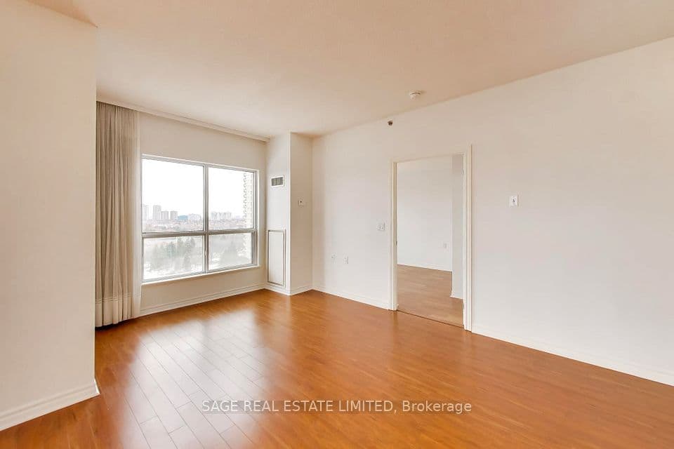 810 Scollard Court 902, Mississauga, ON L5V 0A4 – photo 3