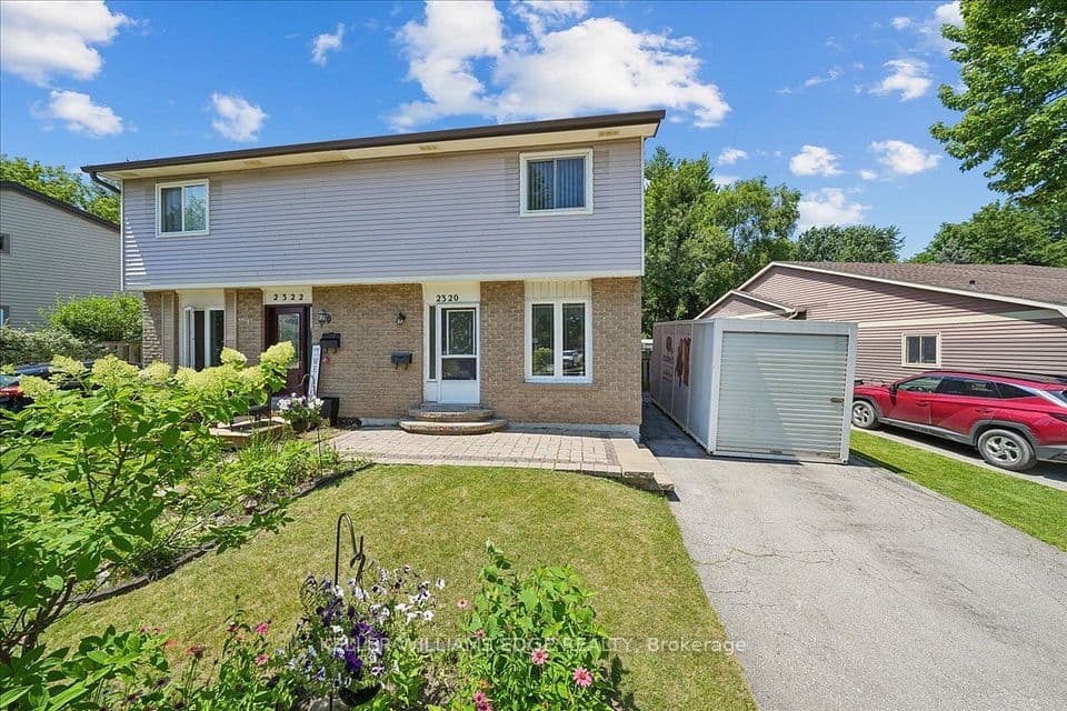 2320 Middlesmoor Crescent, Burlington, ON L7P 3X7 – main photo
