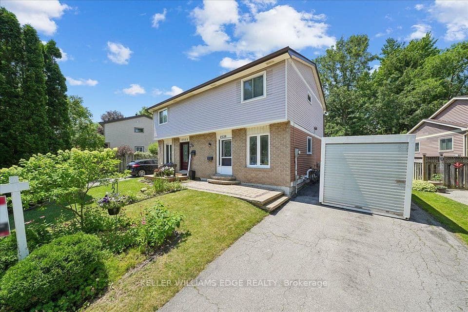 2320 Middlesmoor Crescent, Burlington, ON L7P 3X7 – photo 2