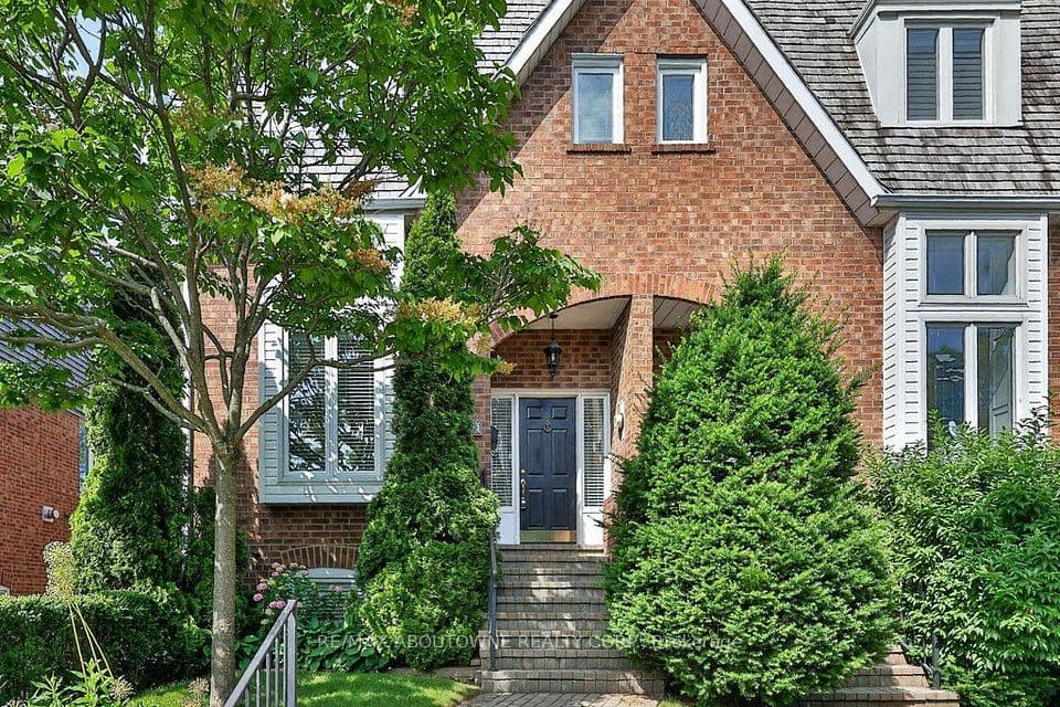 86 Forsythe Street, Oakville, ON L6K 3J8 – main photo