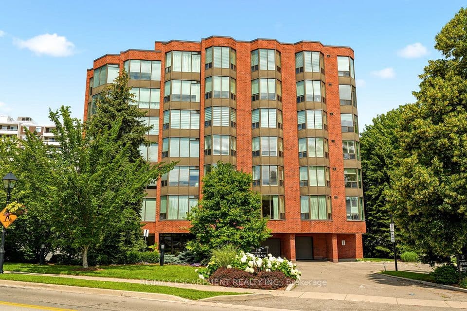 2121 Lakeshore Road 507, Burlington, ON L7R 1C9 – photo 2
