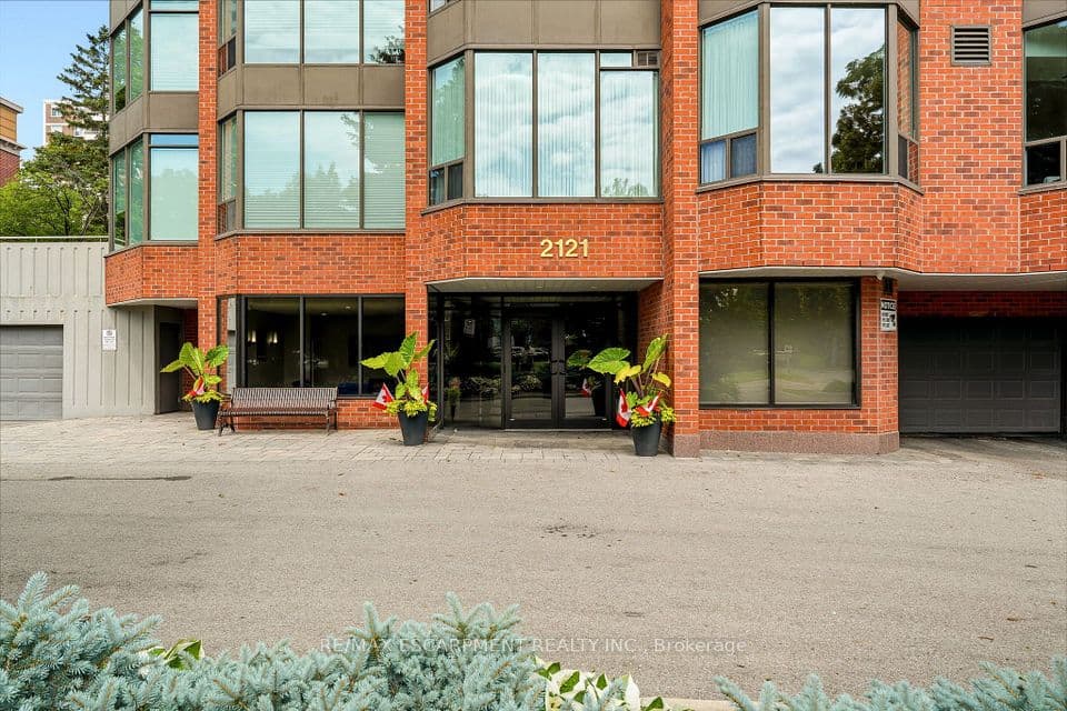 2121 Lakeshore Road 507, Burlington, ON L7R 1C9 – photo 3