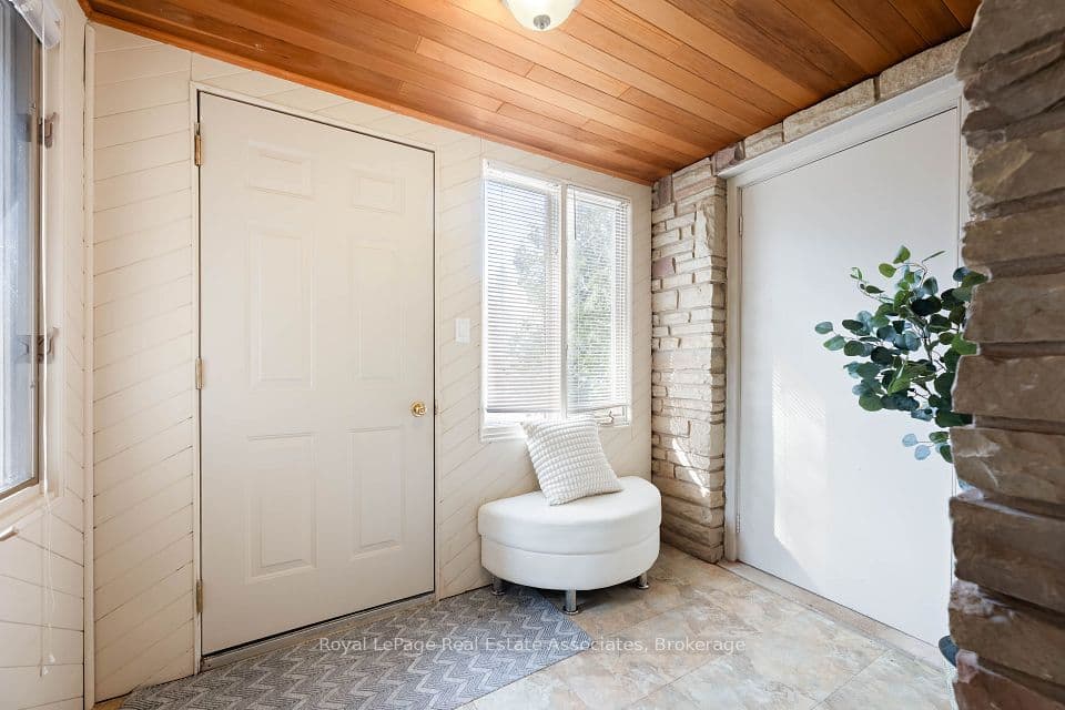 8 Ann Street, Halton Hills, ON L7G 2V2 – photo 3