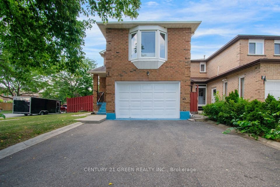 1 Candy Crescent, Brampton, ON L6X 3T8 – main photo