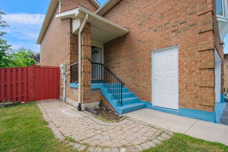 1 Candy Crescent, Brampton, ON L6X 3T8 – photo 2