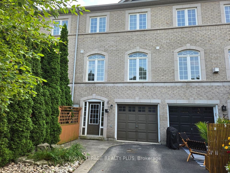 2333 Sutton Drive, Burlington, ON L7L 6Y9 – photo 2