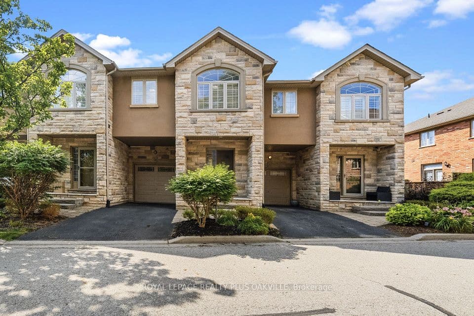 2282 Orchard Road 24, Burlington, ON L7L 0B5 – main photo