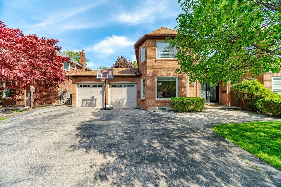 28 Ridelle Court, Brampton, ON L6Z 4M2 – main photo