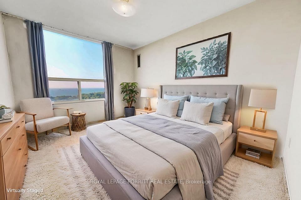 1535 Lakeshore Road E PH01, Mississauga, ON L5E 3E2 – photo 3