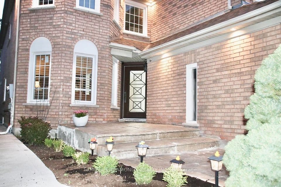 186 FERNFOREST Drive, Brampton, ON L6R 1T7 – photo 3
