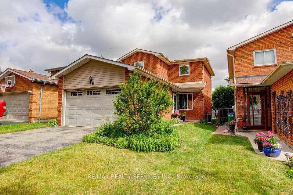 16 Cavalier Court, Brampton, ON L6V 3K6 – photo 2