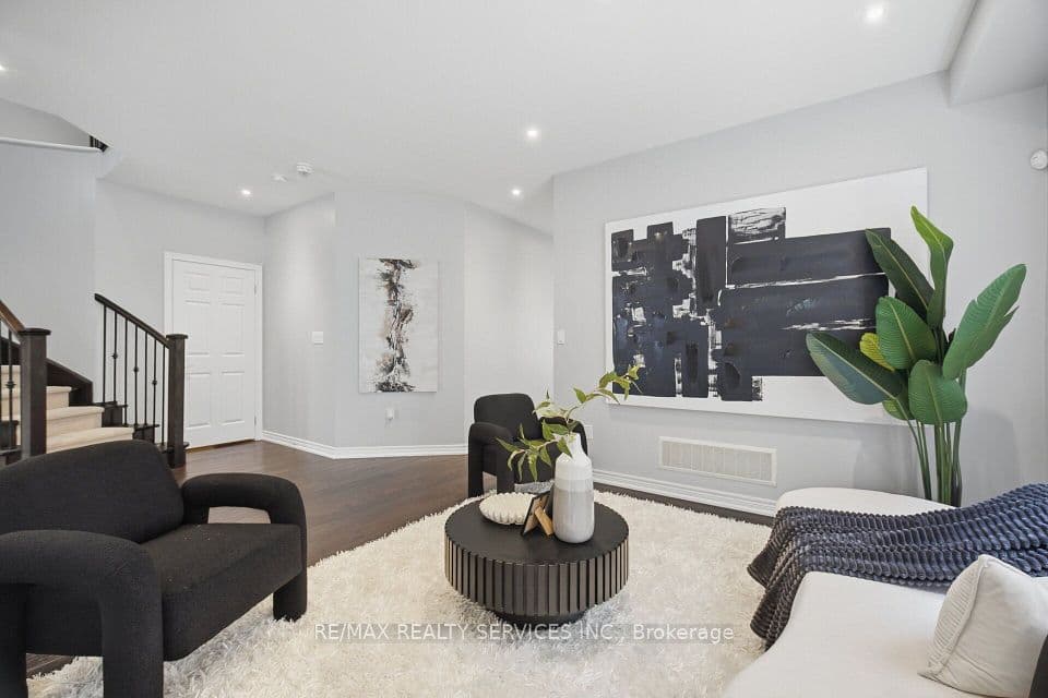 164 Bonnieglen Farm Boulevard, Caledon, ON L7C 4B9 – photo 2
