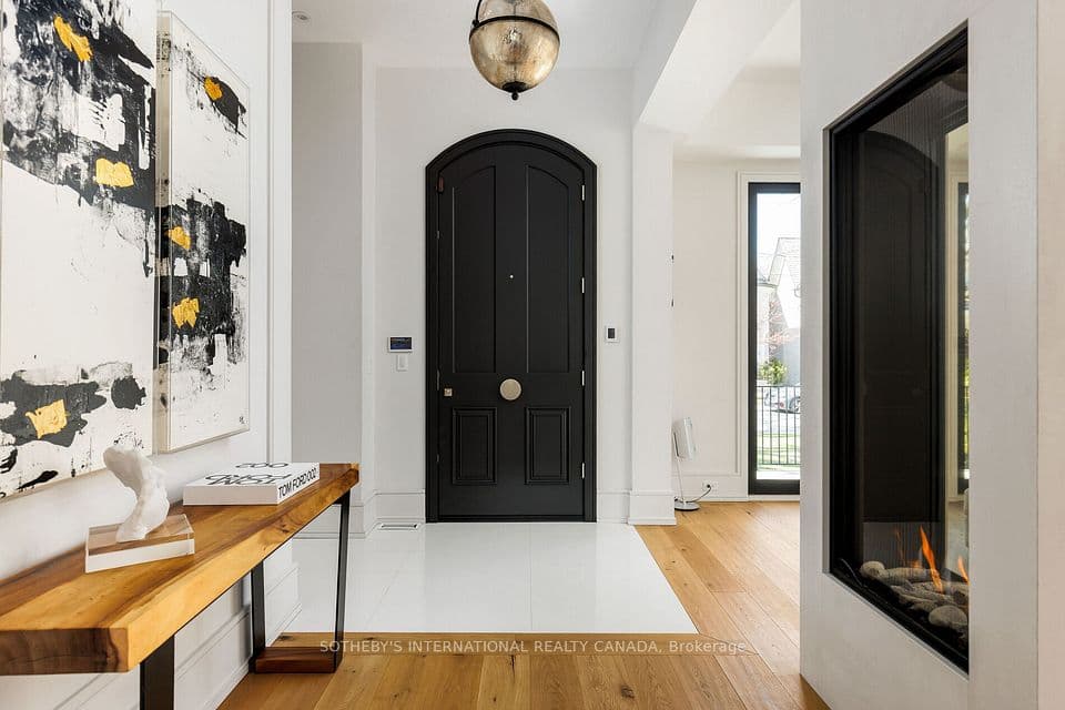85 Kingsway Crescent, Toronto, ON M8X 2R8 – photo 2