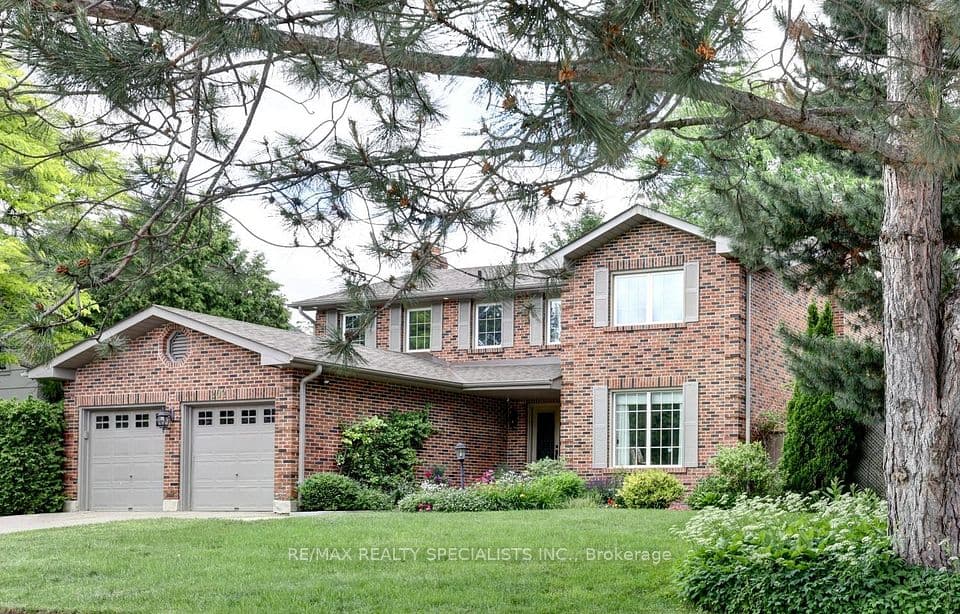 2021 Shawanaga Trail, Mississauga, ON L5H 3Z3 – photo 2