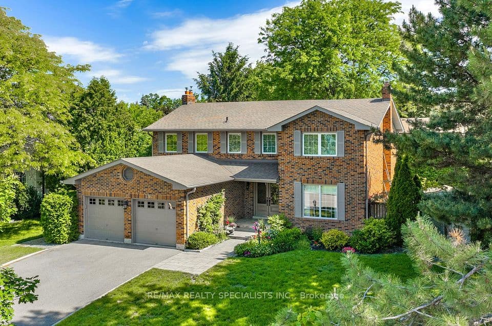 2021 Shawanaga Trail, Mississauga, ON L5H 3Z3 – photo 3