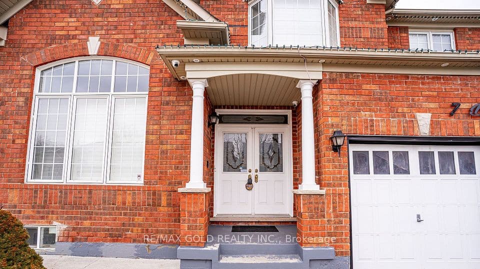 7 Bettey Road, Brampton, ON L6P 1S9 – photo 3