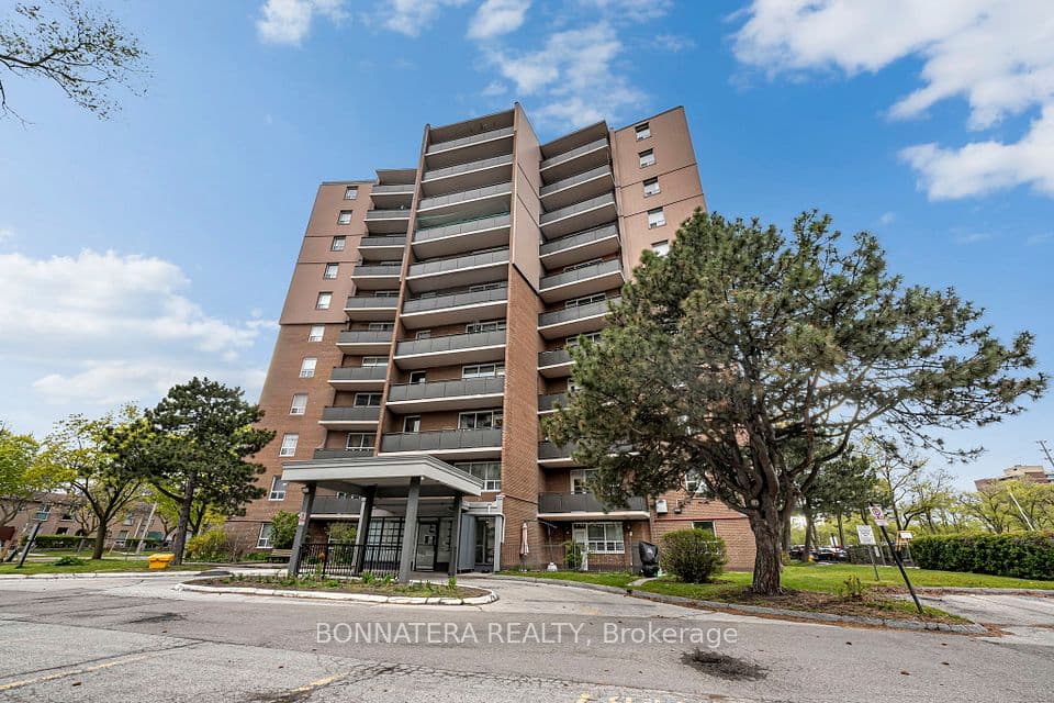 3065 Queen Frederica Drive 905, Mississauga, ON L4Y 3A3 – photo 2