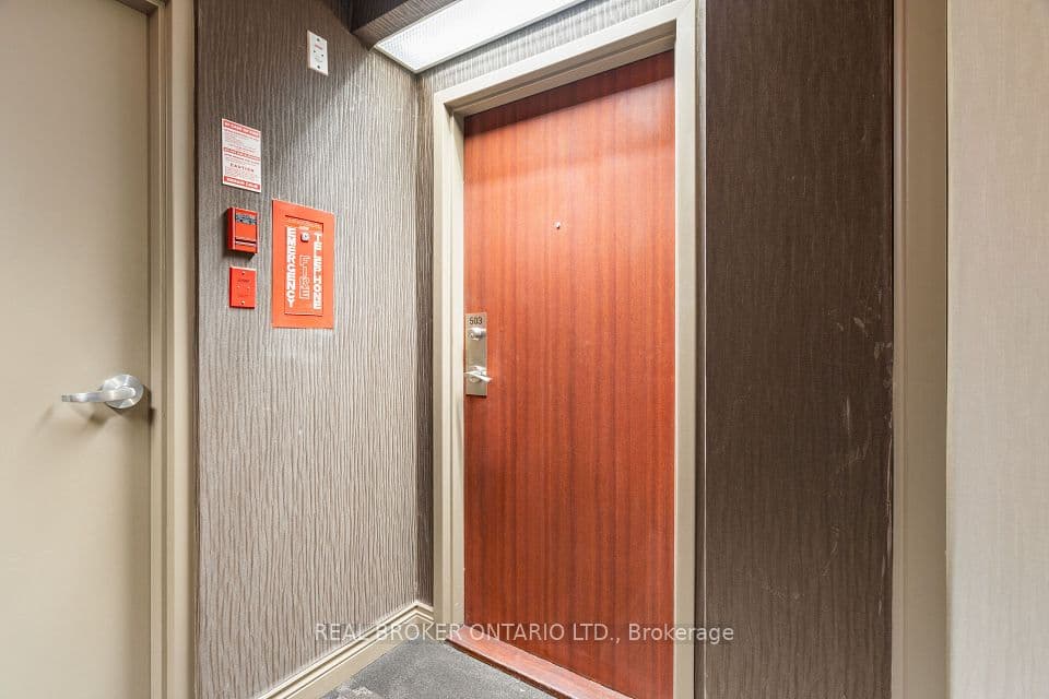 880 Dundas Street W 503, Mississauga, ON L5C 4H3 – photo 3