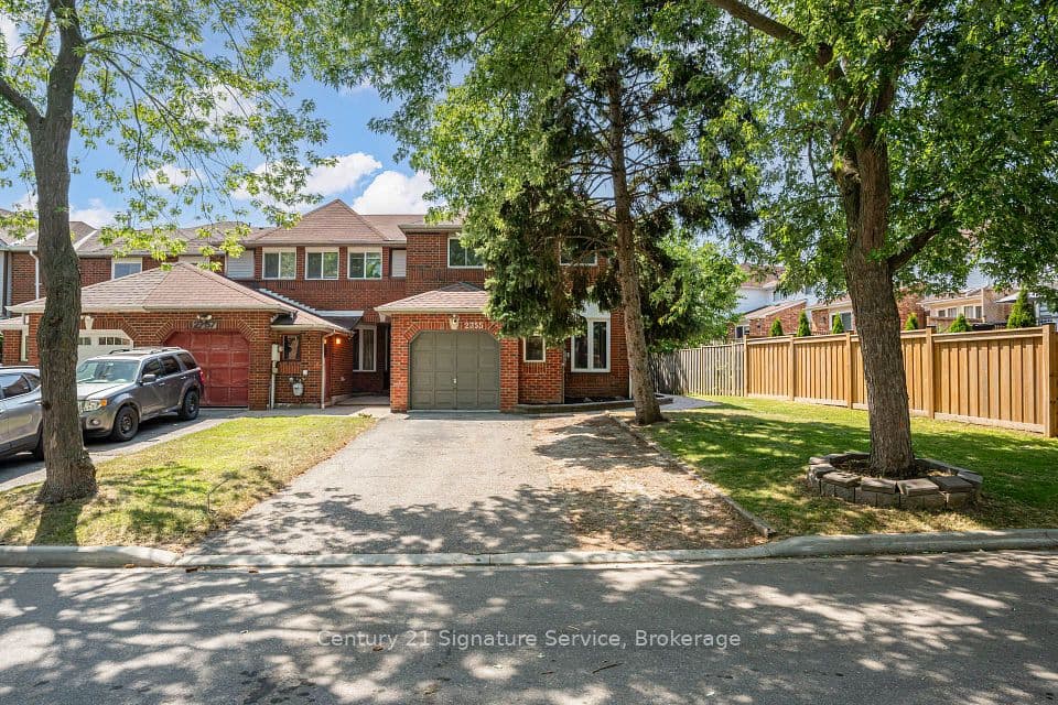 2755 Lindholm Crescent, Mississauga, ON L5M 4S1 – main photo