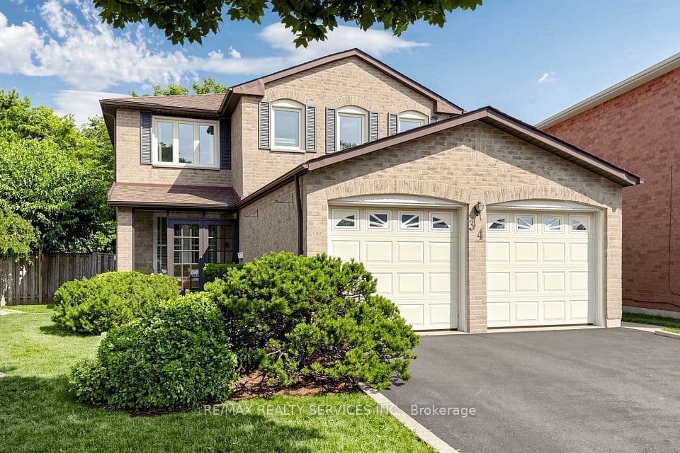 34 Granby Court, Brampton, ON L6S 5K1 – photo 3