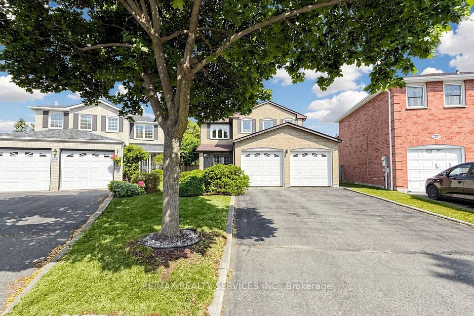 34 Granby Court, Brampton, ON L6S 5K1 – main photo