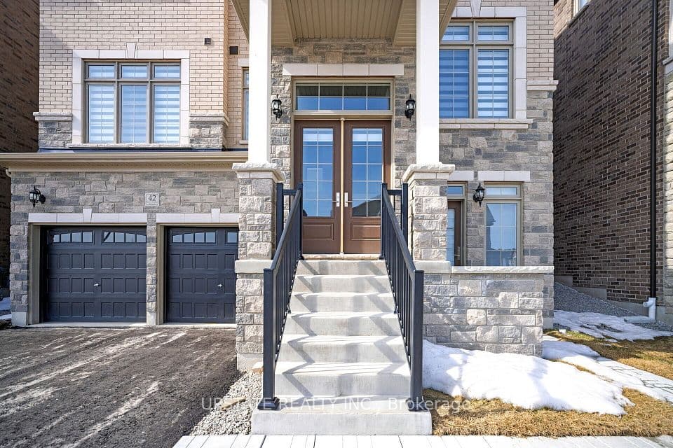 42 James Walker Avenue, Caledon, ON L7C 4M8 – photo 2