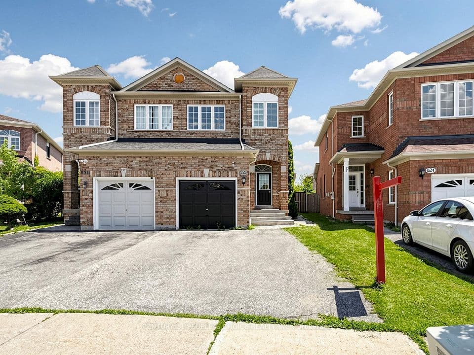 828 Khan Crescent, Mississauga, ON L5V 2R4 – main photo