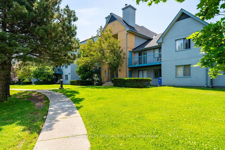 95 Trailwood Drive 612, Mississauga, ON L4Z 3L2 – main photo