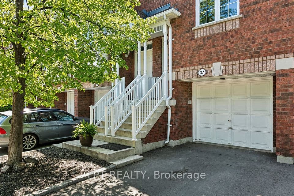 6060 Snowy Owl Crescent 37, Mississauga, ON L5N 7K3 – photo 2