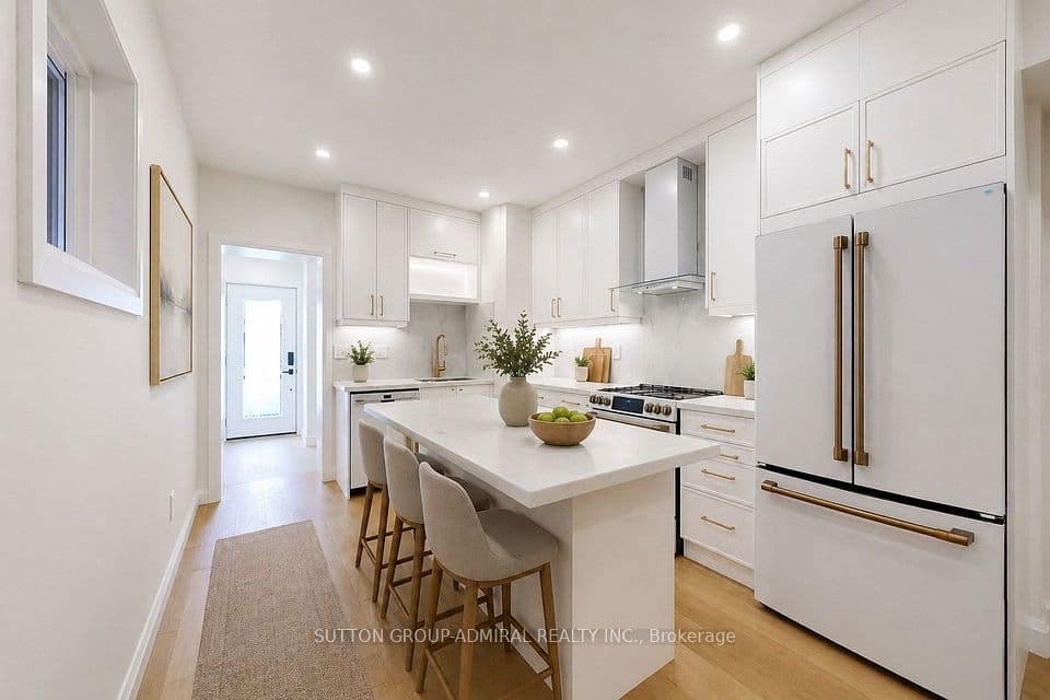 109 Fermanagh Avenue, Toronto, ON M6R 1M1 – photo 2