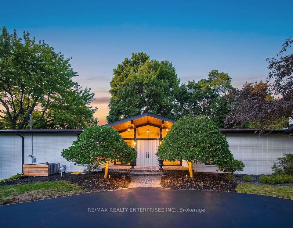 625 Sir Richards Road, Mississauga, ON L5C 1A3 – main photo