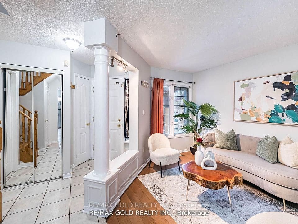 33 Fiddleneck Crescent, Brampton, ON L6R 1R2 – photo 3