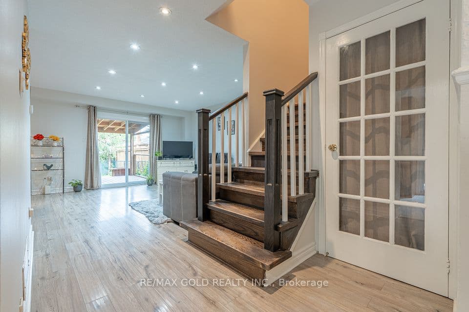 23 Judith Crescent, Brampton, ON L6S 3J3 – main photo